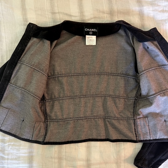 Chanel collarless velour jacket. Size 38 (M) - Picture 4 of 11